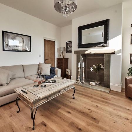 CORPORATE STAYS * Sleeps 6 / 3 BED * LONG STAYS * Dog Friendly * COLNE Colne  Eksteriør billede