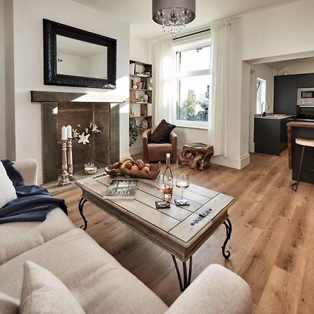 CORPORATE STAYS * Sleeps 6 / 3 BED * LONG STAYS * Dog Friendly * COLNE Colne  Eksteriør billede